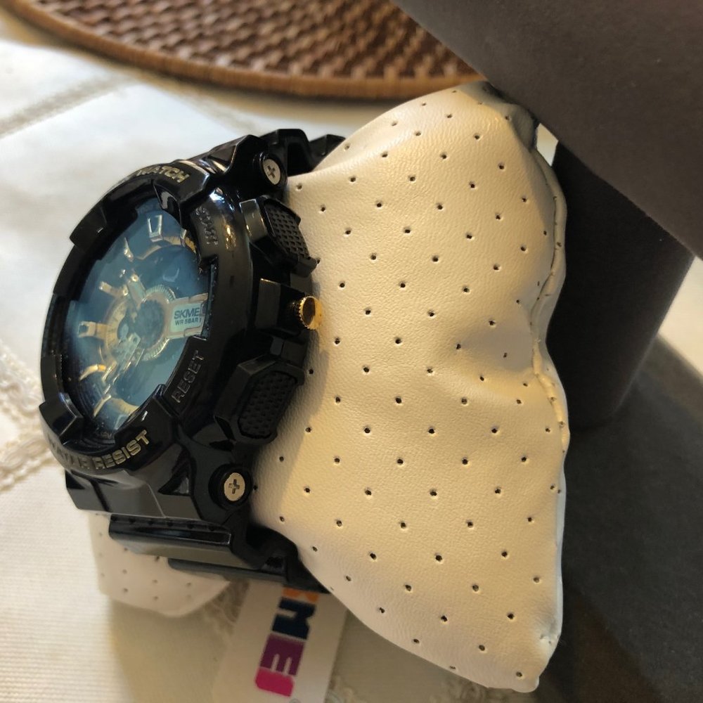 TWO New Watch PLUS Free Pair SUNGLASSES - Picture 11 of 13